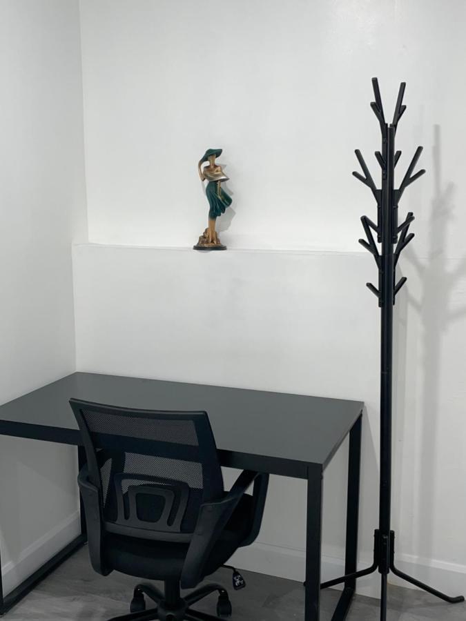 Harmony Home Near University Of Уотърлу Екстериор снимка