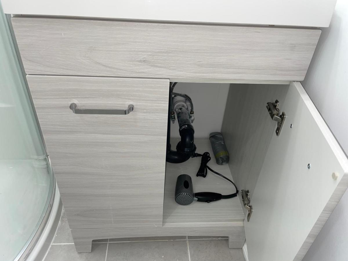Harmony Home Near University Of Уотърлу Екстериор снимка
