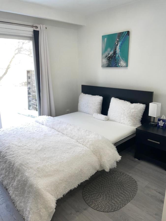 Harmony Home Near University Of Уотърлу Екстериор снимка