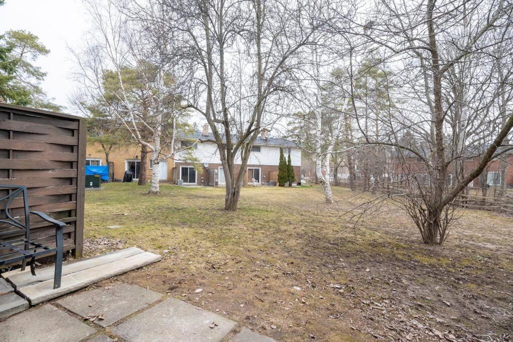 Harmony Home Near University Of Уотърлу Екстериор снимка