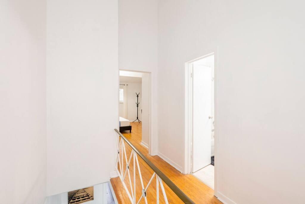 Harmony Home Near University Of Уотърлу Екстериор снимка