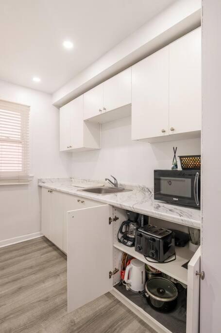 Harmony Home Near University Of Уотърлу Екстериор снимка