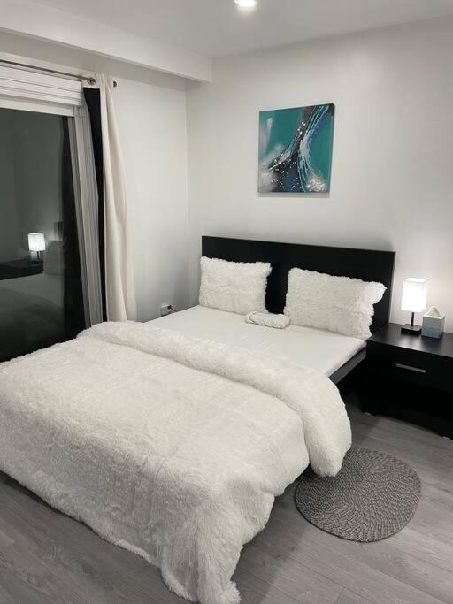 Harmony Home Near University Of Уотърлу Екстериор снимка